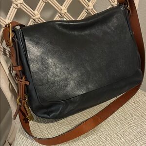 Fossil Black and Brown Crossbody Bag Sleek Leather Design